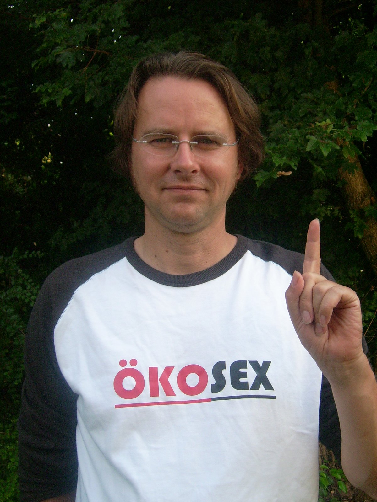 Martin Unfried mit Ökosex-T-Shirt